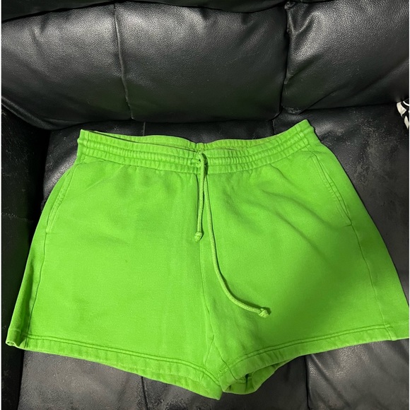 Aritzia Pants - Aritzia green boyfriend shorts 5” size XL